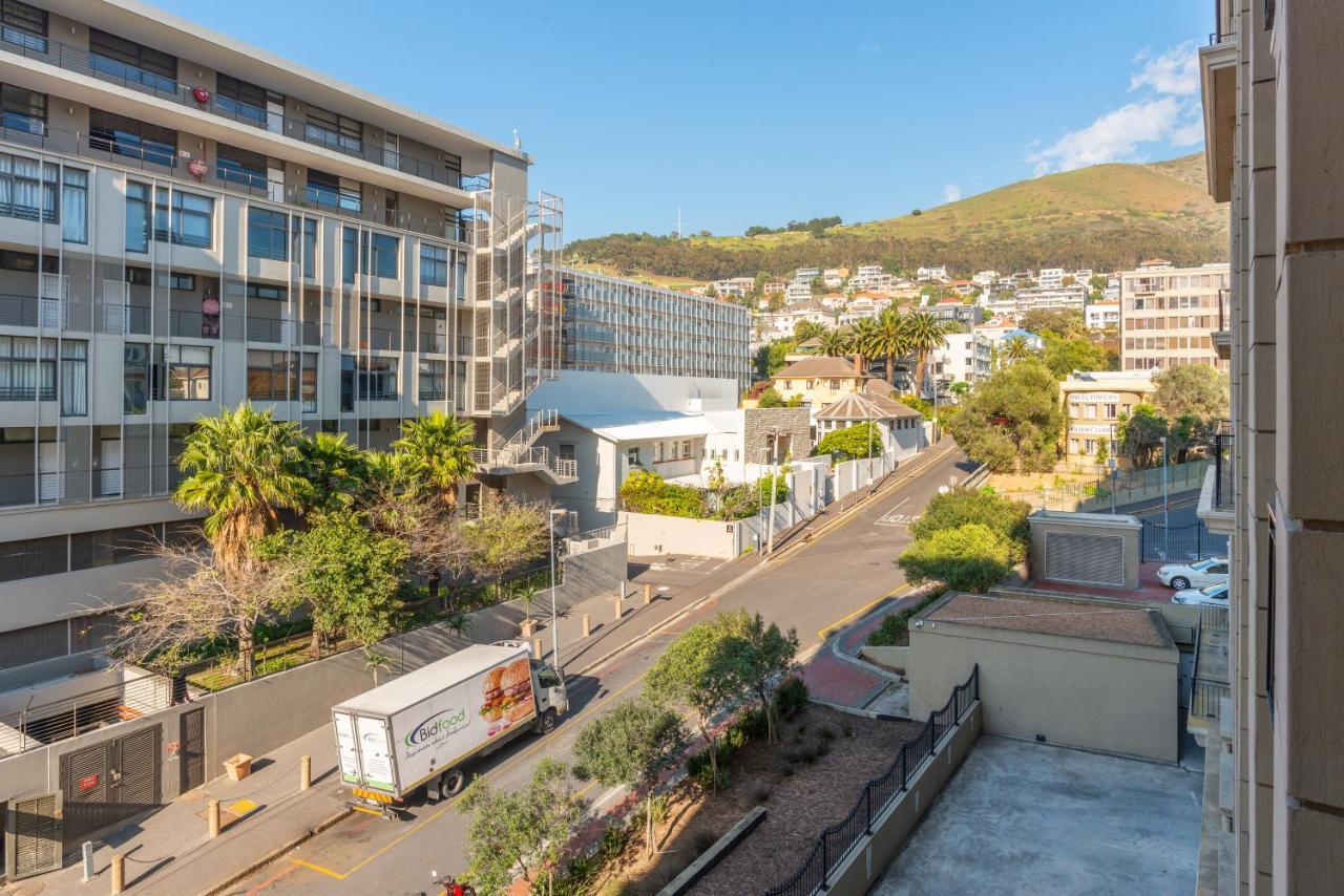 Cape Royale I Whosting Apartment Cape Town Bagian luar foto